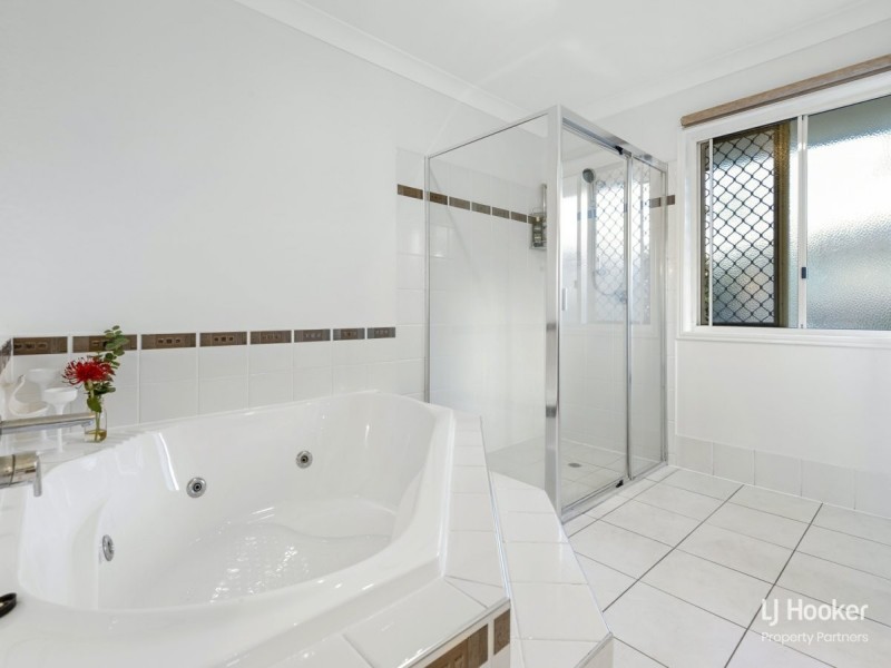 22 Avonlea Place, Eight Mile Plains QLD 4113