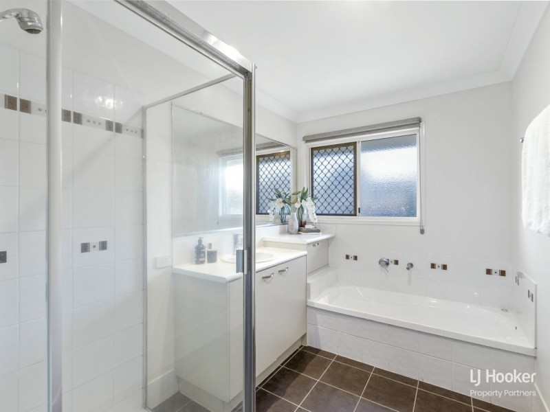 22 Avonlea Place, Eight Mile Plains QLD 4113