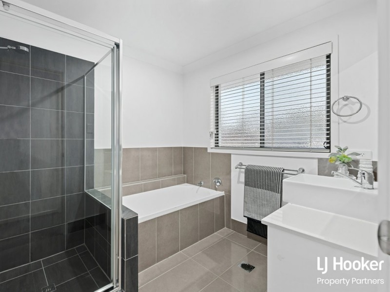 24/30 Girraween Crescent, Parkinson QLD 4115