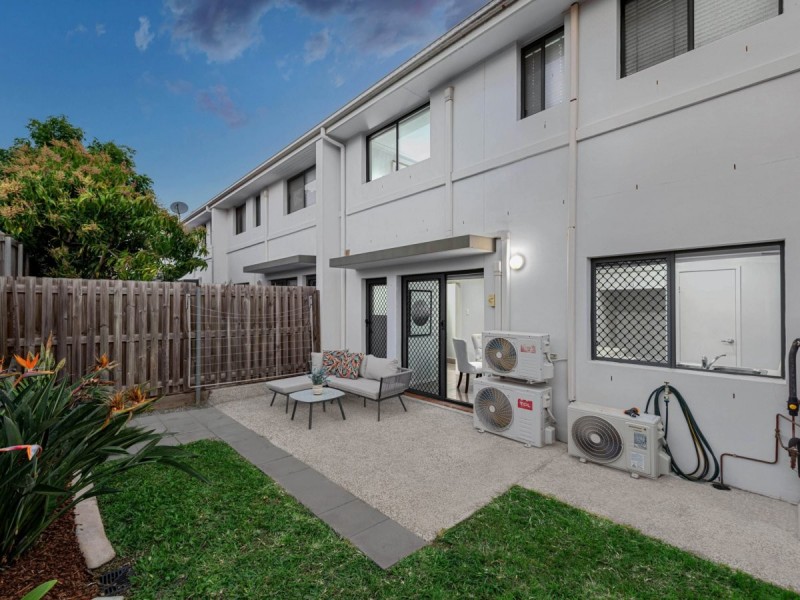 24/30 Girraween Crescent, Parkinson QLD 4115