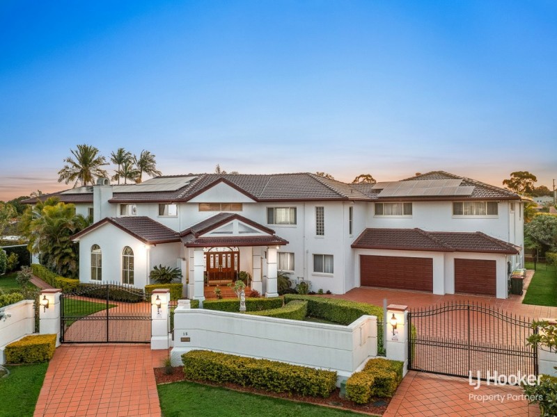 15 Capstan Place, Macgregor QLD 4109