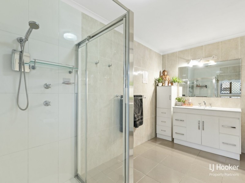 6 Genoa Street, Macgregor QLD 4109