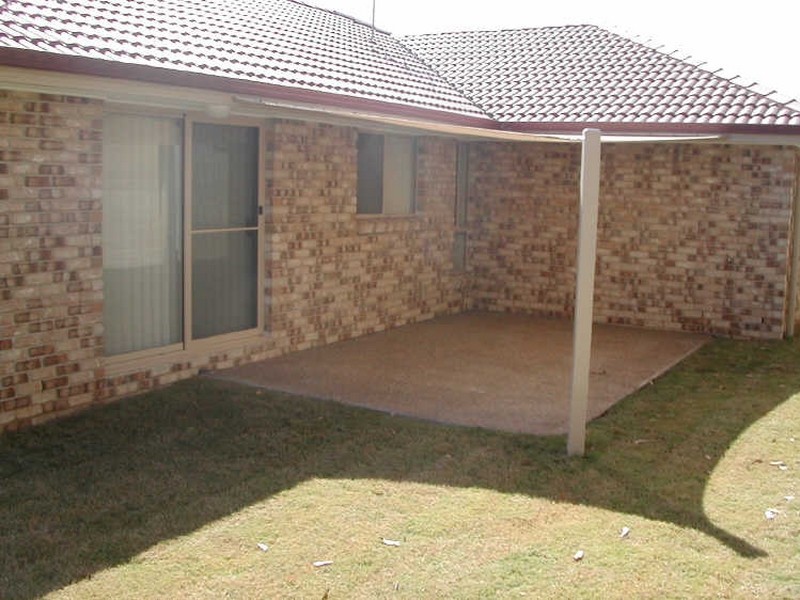 11 Naracoorte Place, Parkinson QLD 4115