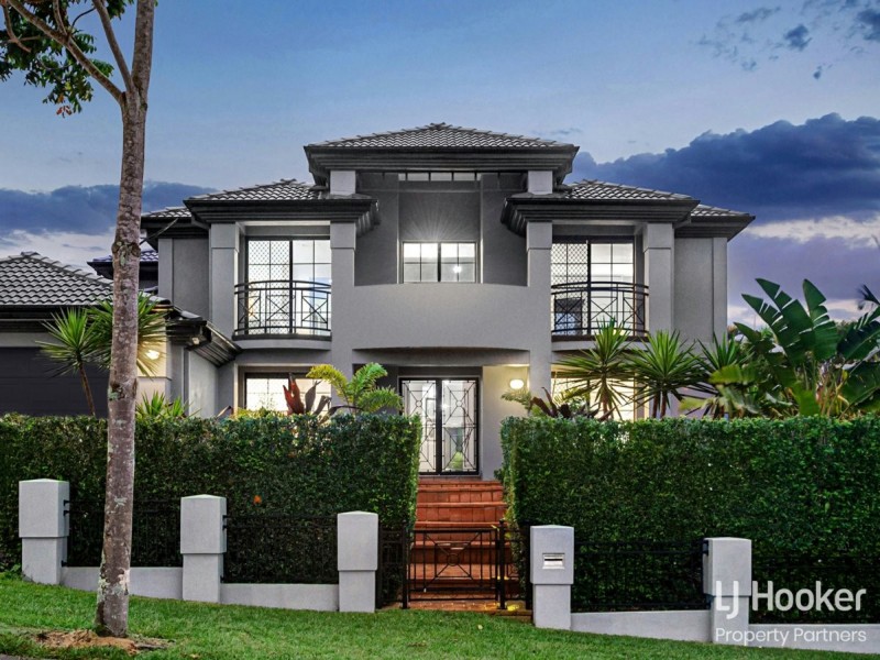 55 Norfolk Place, Wishart QLD 4122