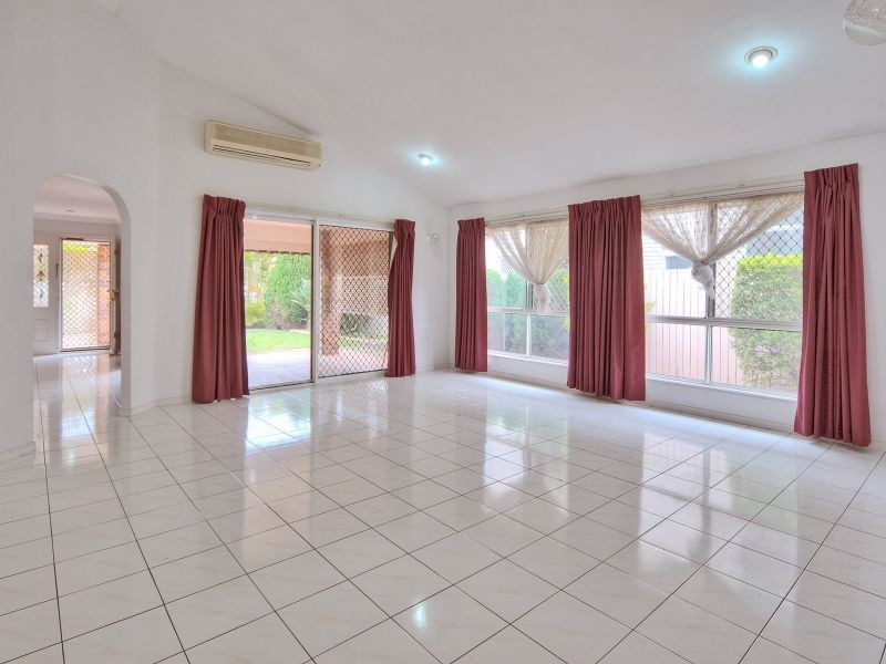 28 Eastcourt Lane, Sunnybank Hills QLD 4109