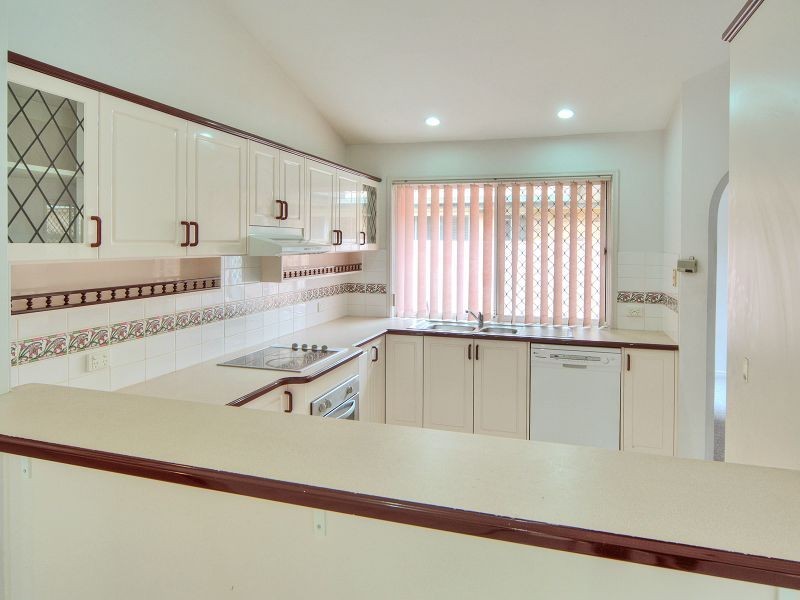 28 Eastcourt Lane, Sunnybank Hills QLD 4109