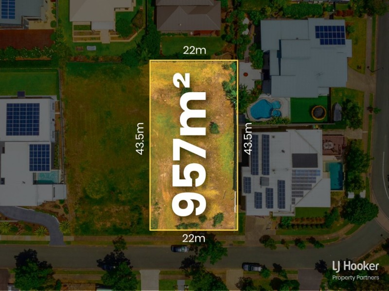 5 Scenery Court, Brookwater QLD 4300