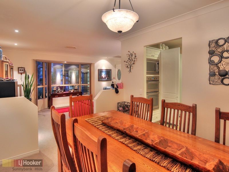 11 Casuarina Crescent, Calamvale QLD 4116