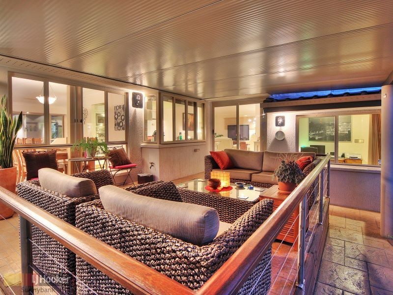 11 Casuarina Crescent, Calamvale QLD 4116