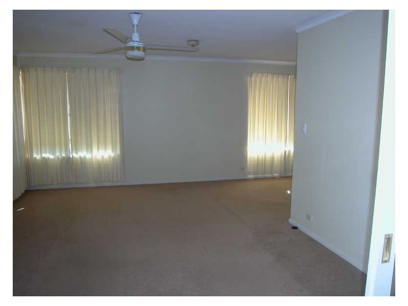 17 Chadford Street, Macgregor QLD 4109