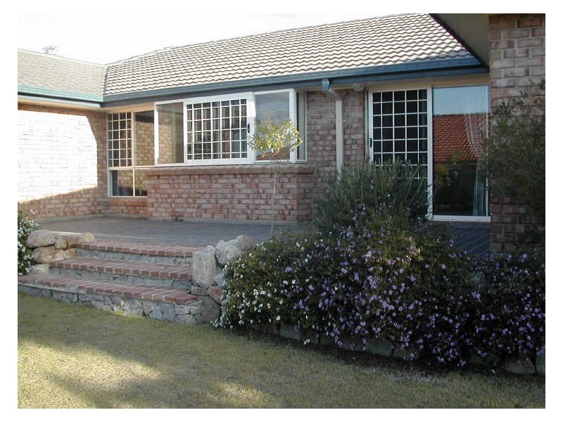 11 Swanbrook Place, Parkinson QLD 4115