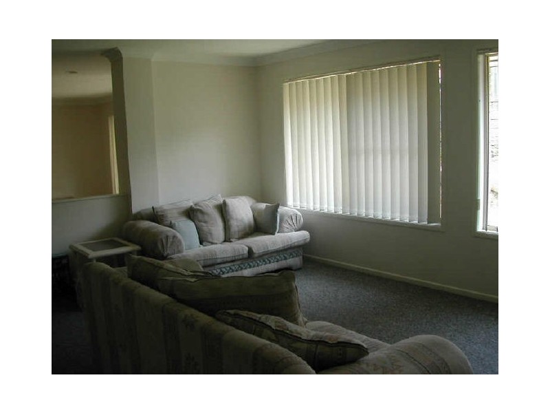 17 Pleasant Place, Wishart QLD 4122