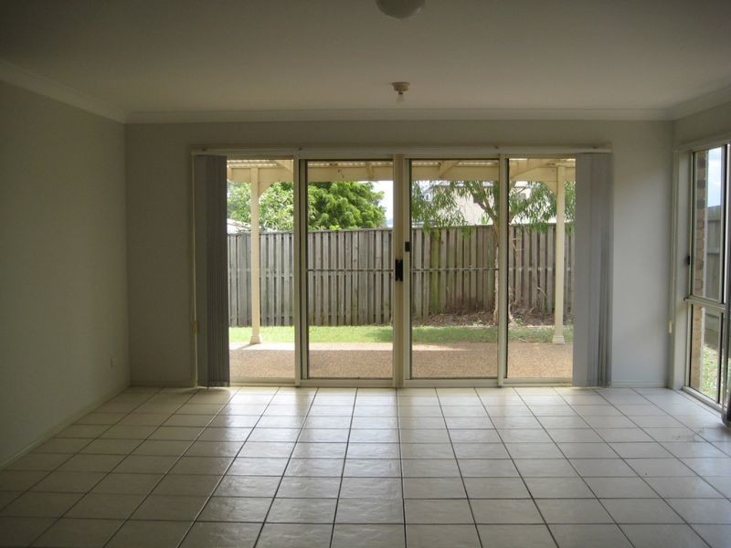 19/15 Parnassus Street, Robertson QLD 4109