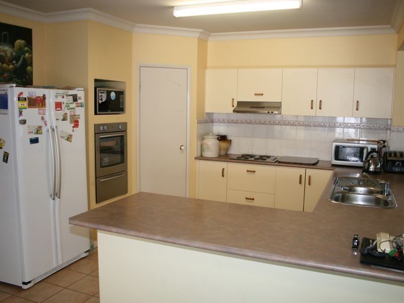 137 Glenfield Street, Parkinson QLD 4115