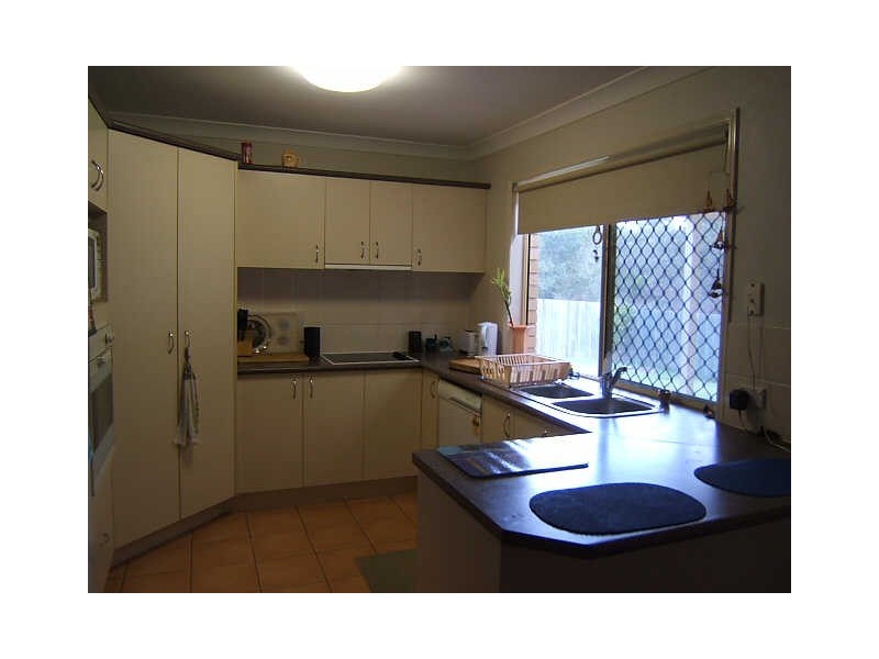 16 Yorkshire Place, Stretton QLD 4116