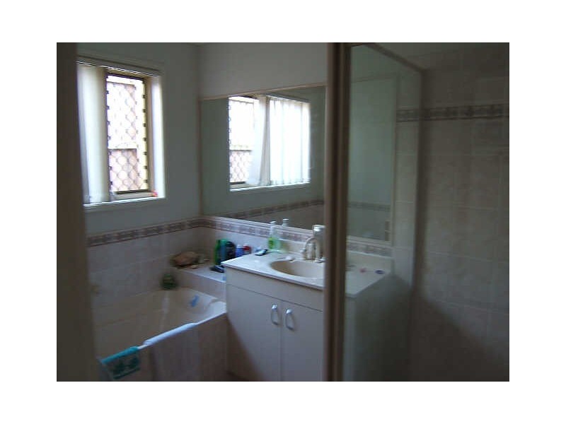 16 Yorkshire Place, Stretton QLD 4116