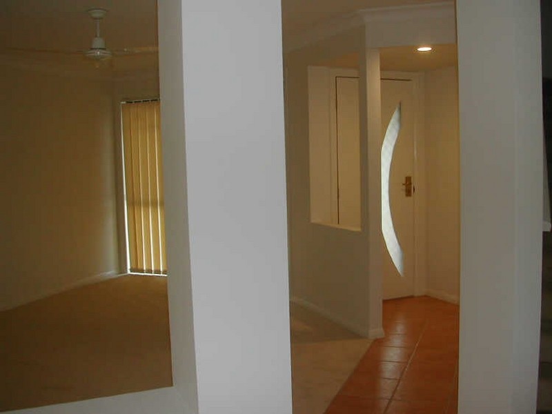 16 Tuckeroo Place, Sunnybank Hills QLD 4109