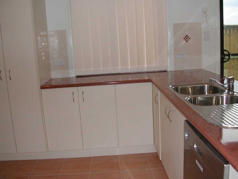 16 Tuckeroo Place, Sunnybank Hills QLD 4109