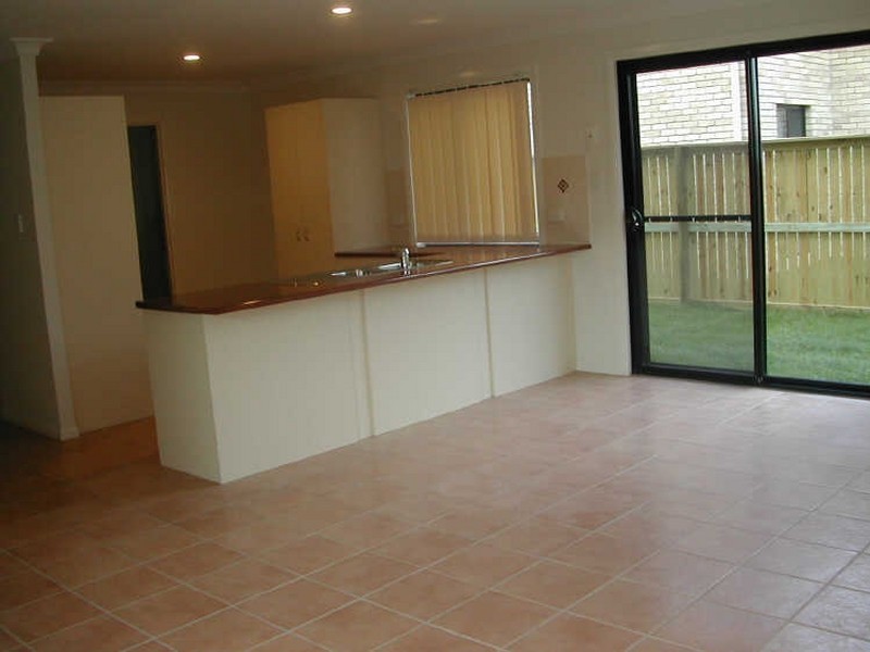 16 Tuckeroo Place, Sunnybank Hills QLD 4109