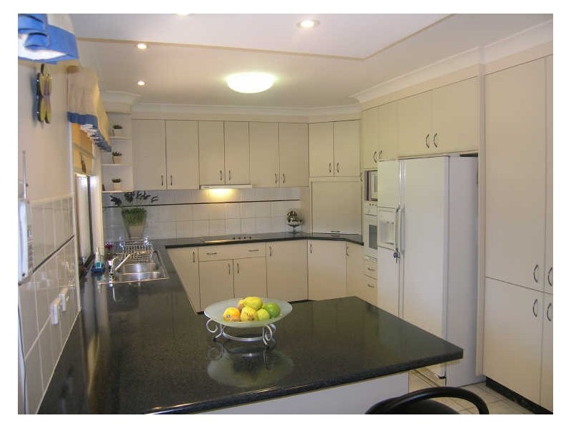 10 Oakville Street, Runcorn QLD 4113