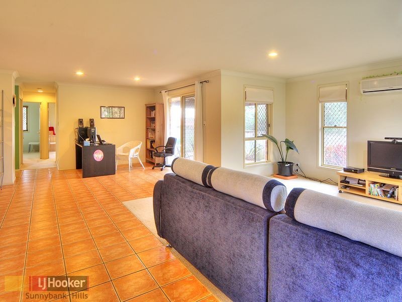 10 Borage Place, Calamvale QLD 4116