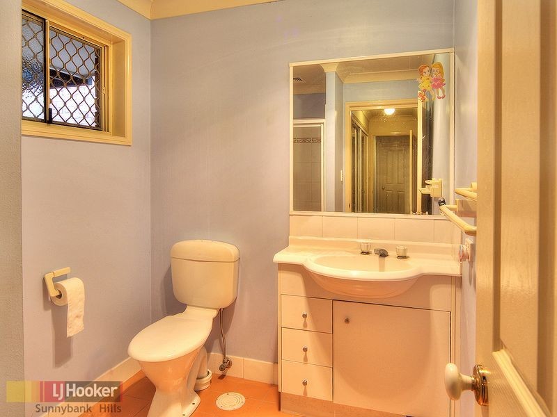 10 Borage Place, Calamvale QLD 4116