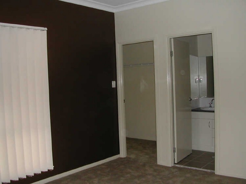 61 Tallowood Way, Sunnybank Hills QLD 4109