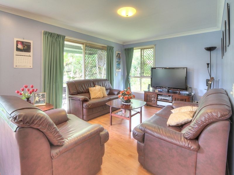 5 ONeill Court, Calamvale QLD 4116