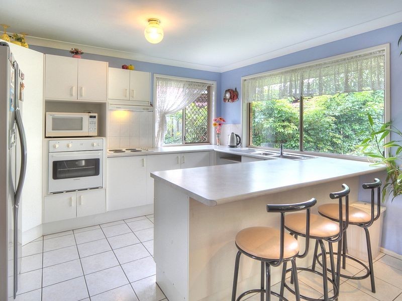 5 ONeill Court, Calamvale QLD 4116