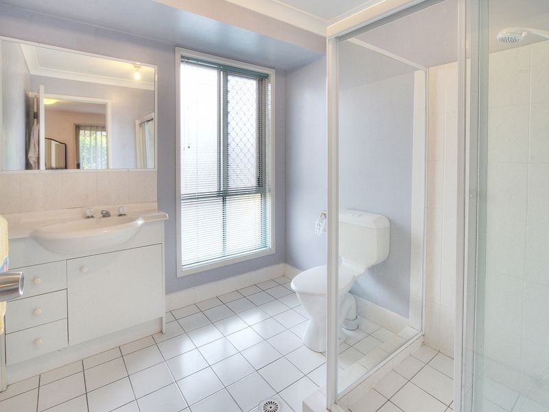 5 ONeill Court, Calamvale QLD 4116