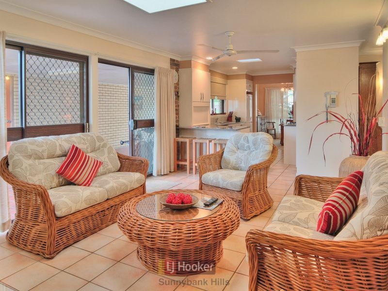 21 Trood Street, Macgregor QLD 4109