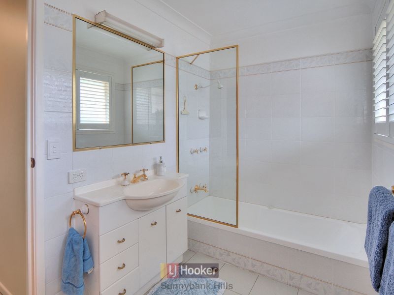 21 Trood Street, Macgregor QLD 4109