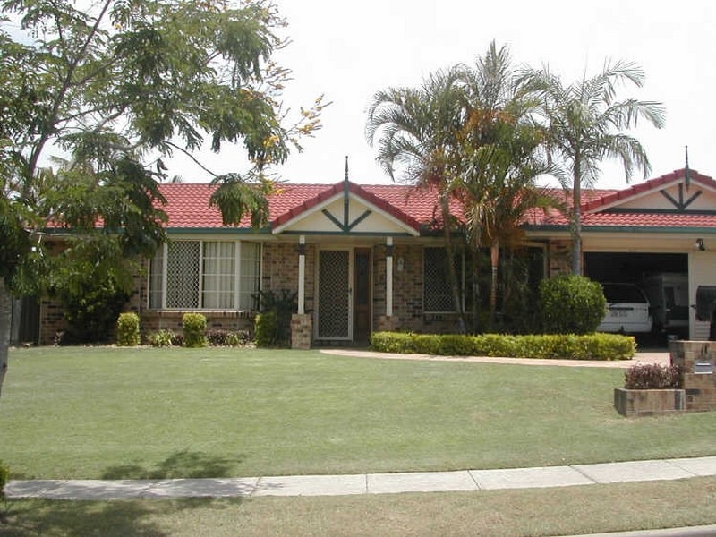 11 Golden Avenue, Calamvale QLD 4116