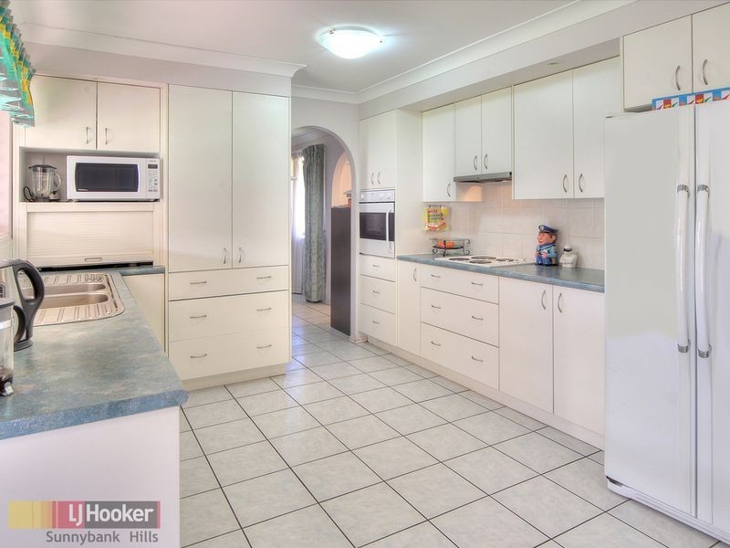 3 Eisenhower Street, Stretton QLD 4116