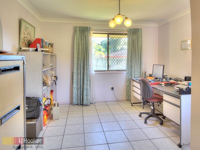 3 Eisenhower Street, Stretton QLD 4116