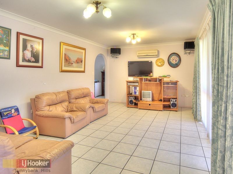 3 Eisenhower Street, Stretton QLD 4116