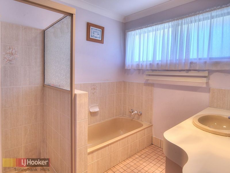 3 Eisenhower Street, Stretton QLD 4116