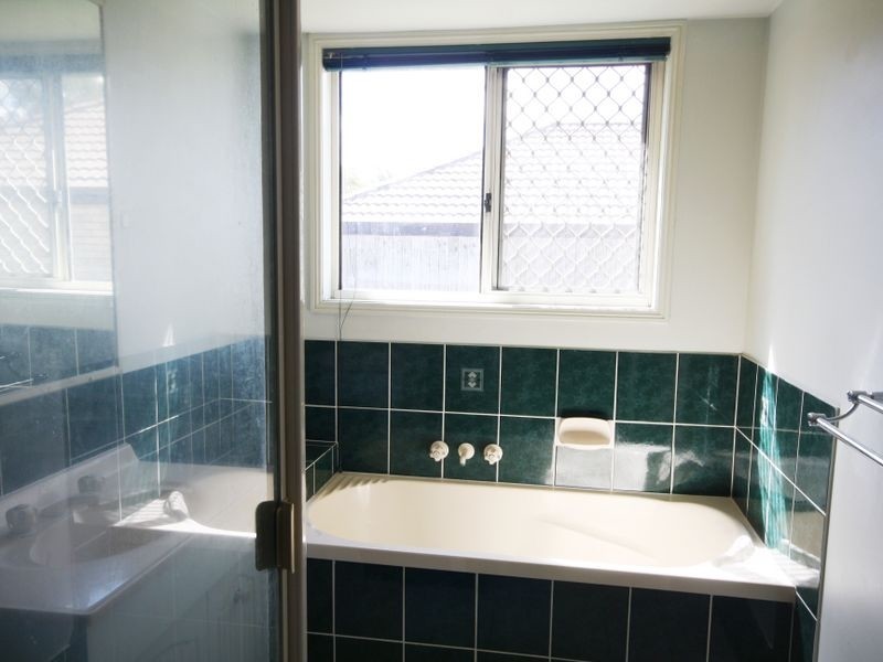 8 Shapcott Place, Runcorn QLD 4113