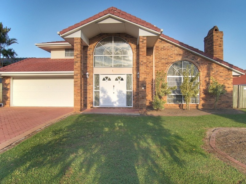 4 Azalea Crescent, Calamvale QLD 4116