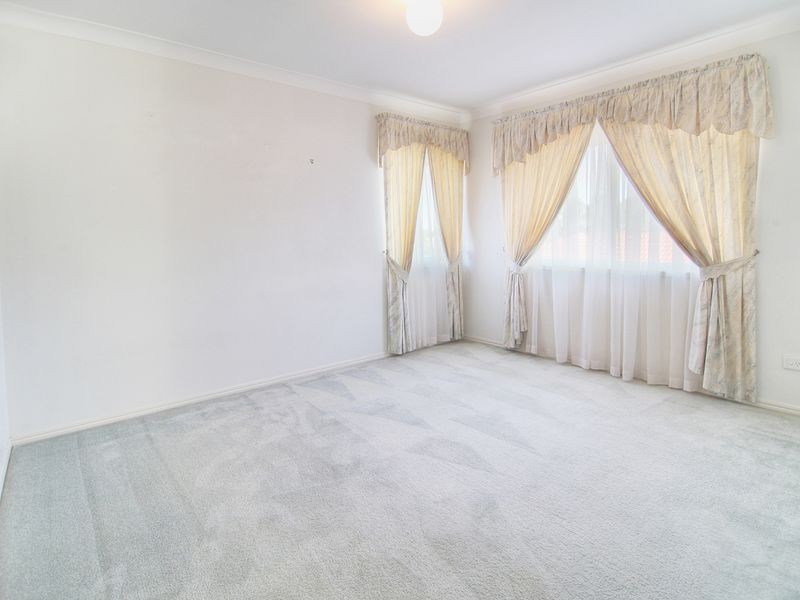 4 Azalea Crescent, Calamvale QLD 4116