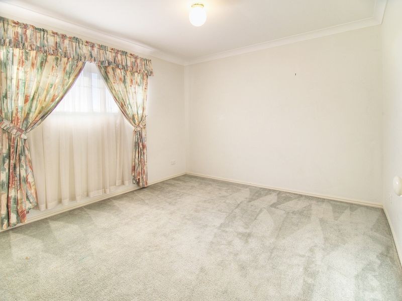 4 Azalea Crescent, Calamvale QLD 4116