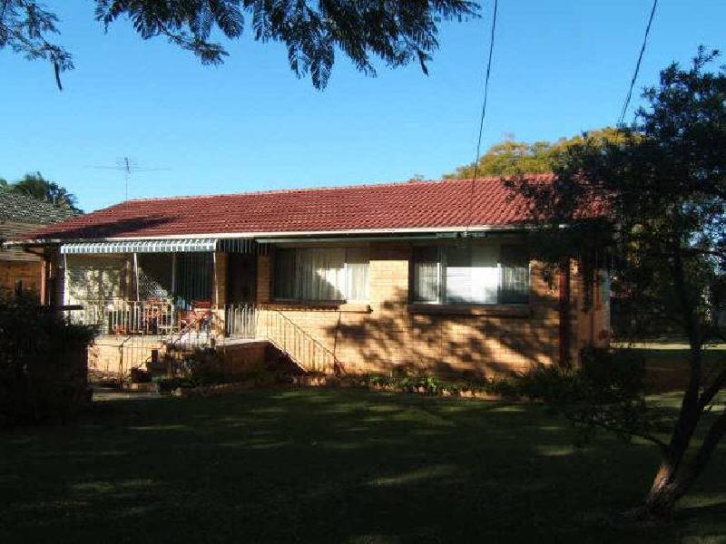 16 Joplin Street, Robertson QLD 4109