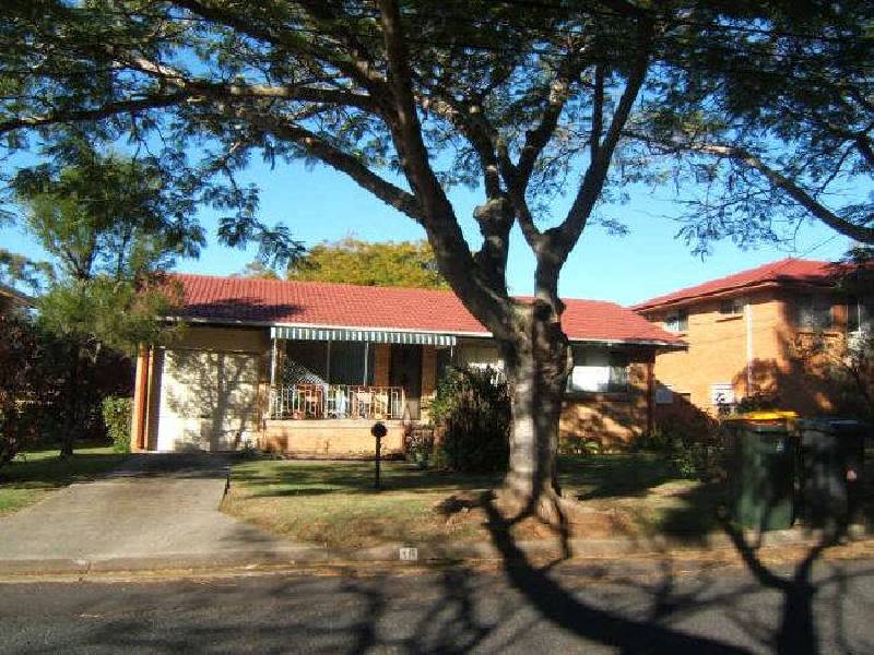 16 Joplin Street, Robertson QLD 4109