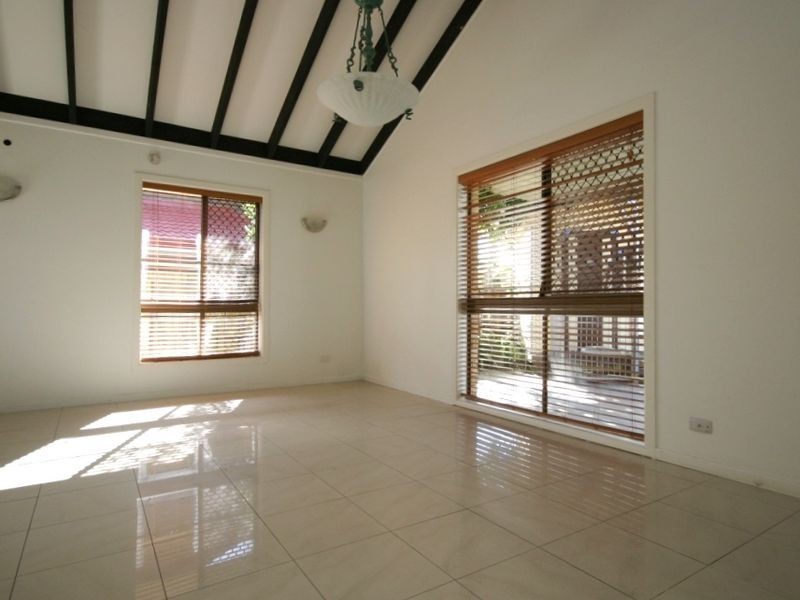 23 Saville Street, Eight Mile Plains QLD 4113