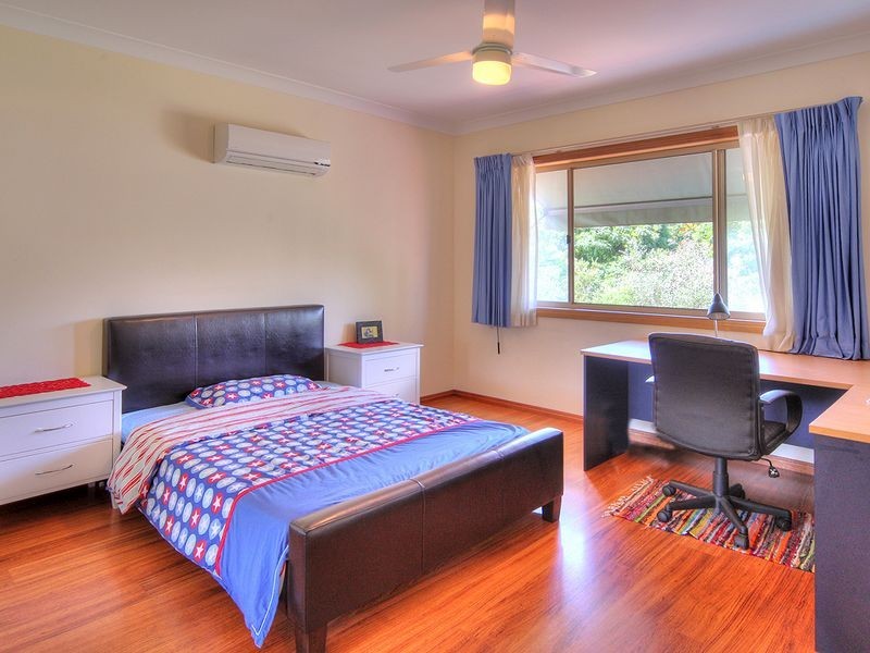 6 Capstan Place, Macgregor QLD 4109