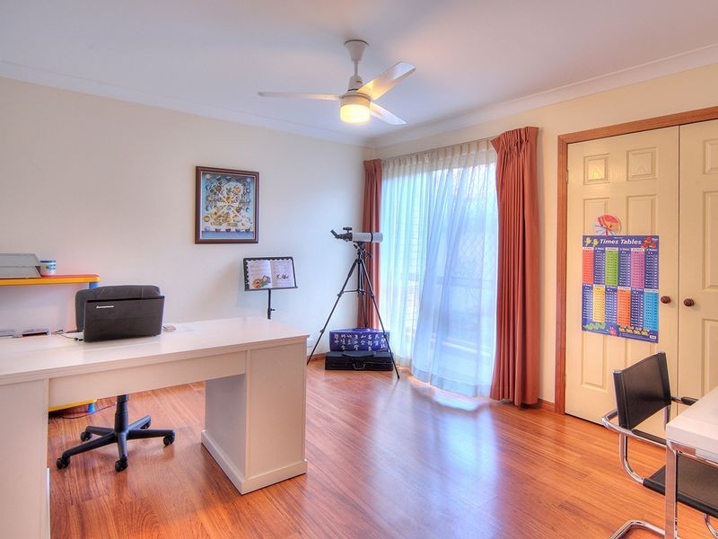 6 Capstan Place, Macgregor QLD 4109