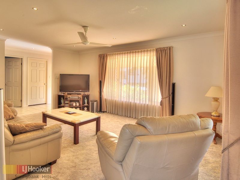 99 Golden Rain Place, Stretton QLD 4116