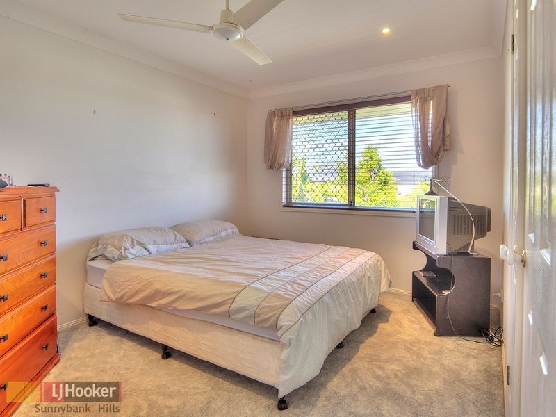 99 Golden Rain Place, Stretton QLD 4116