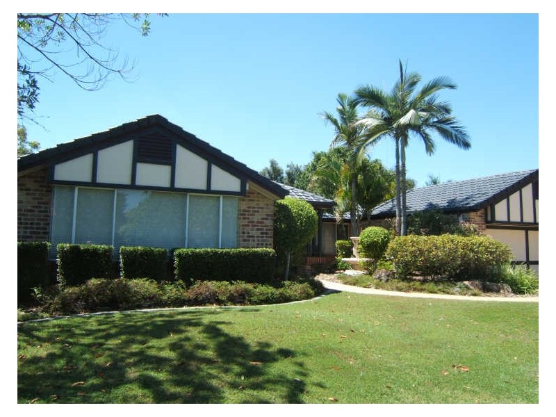 8 Azalea Crescent, Calamvale QLD 4116