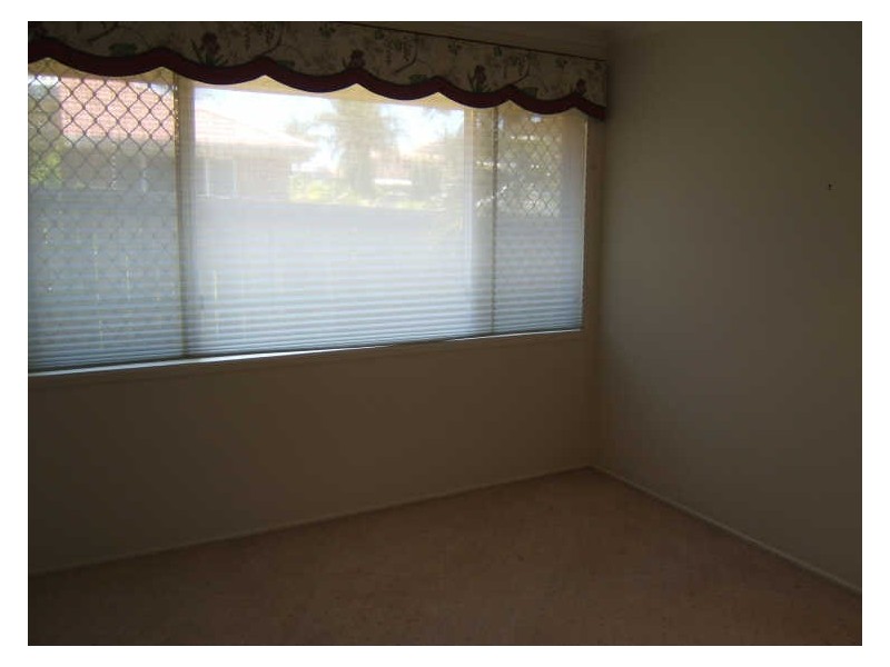 8 Azalea Crescent, Calamvale QLD 4116